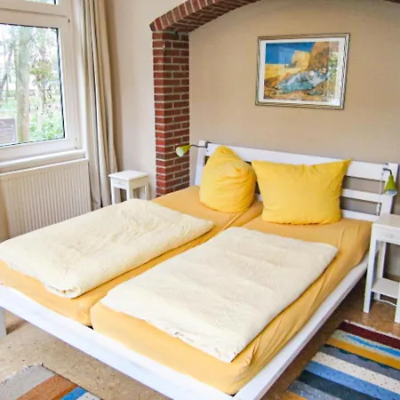 Haus Am Park 1 Teestuuv Апартаменты *